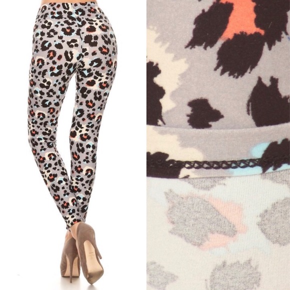 2️⃣/$30 Multicolor Leopard Leggings - Picture 3 of 3